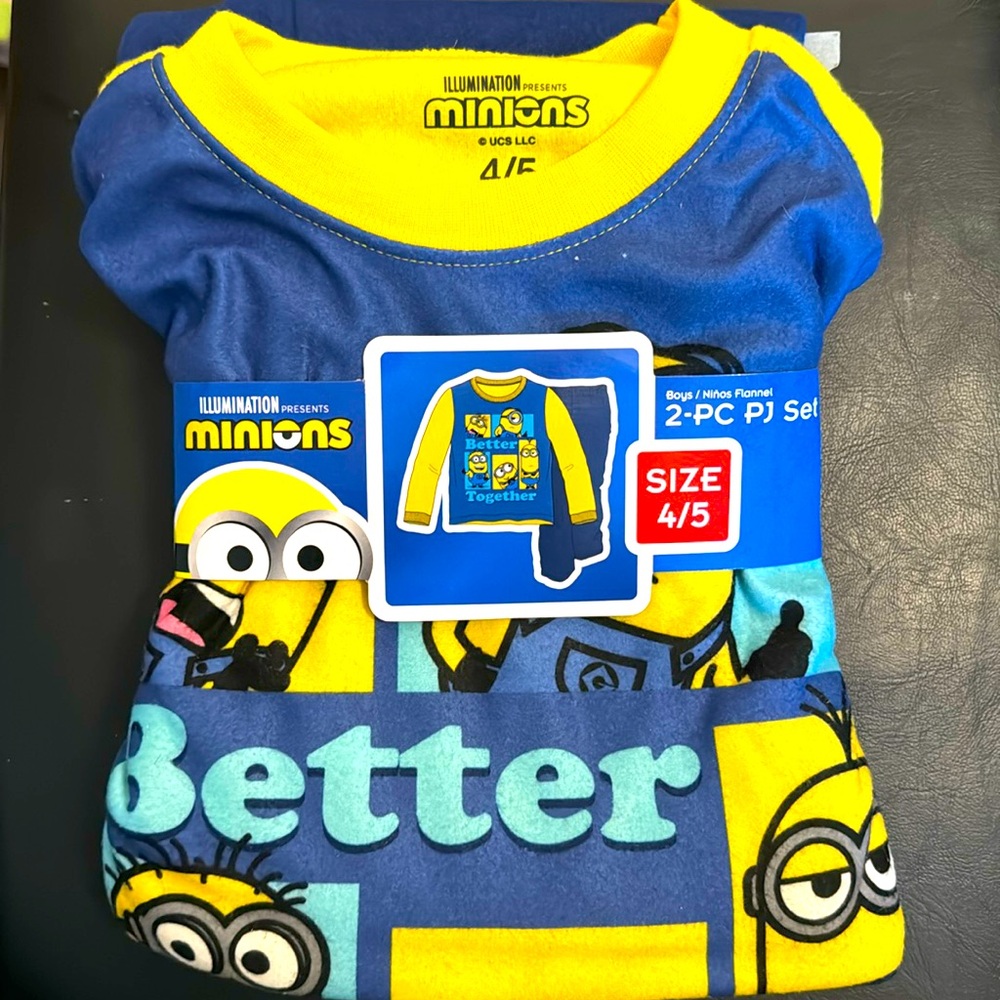*NEW* minions fleece pj set 4/5